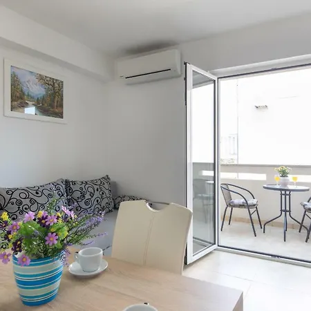 Nino Apartament Malinska