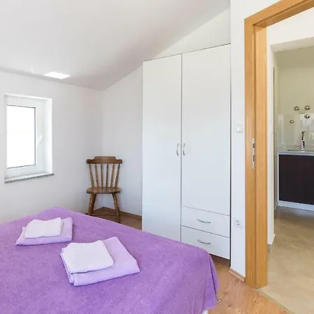 Nino Apartament Malinska