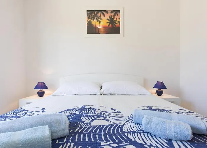 Nino Apartment *