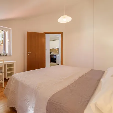 Apartman Nino *