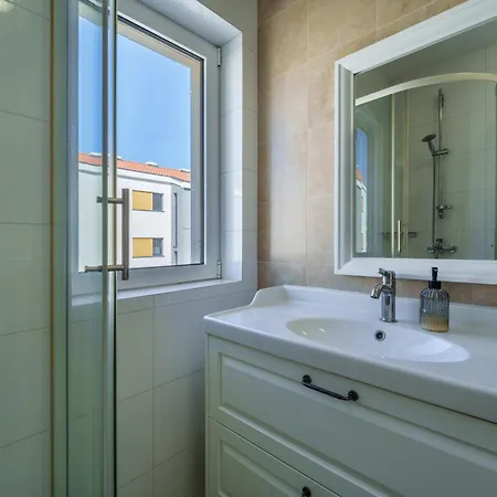Nino Apartman