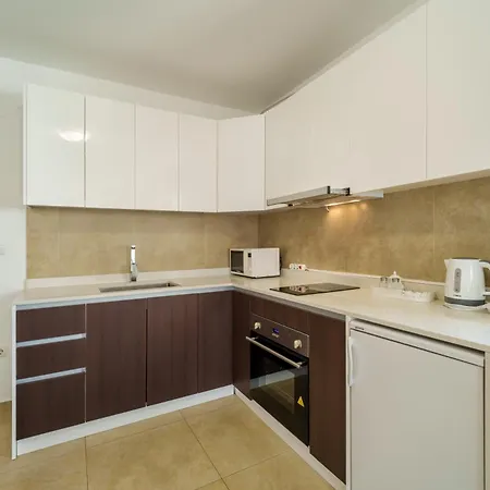 Nino Apartman *