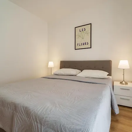 Nino Apartman *