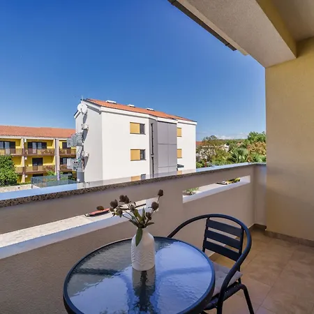 Nino Apartman Malinska