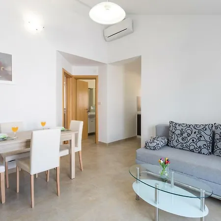 Apartament Nino *